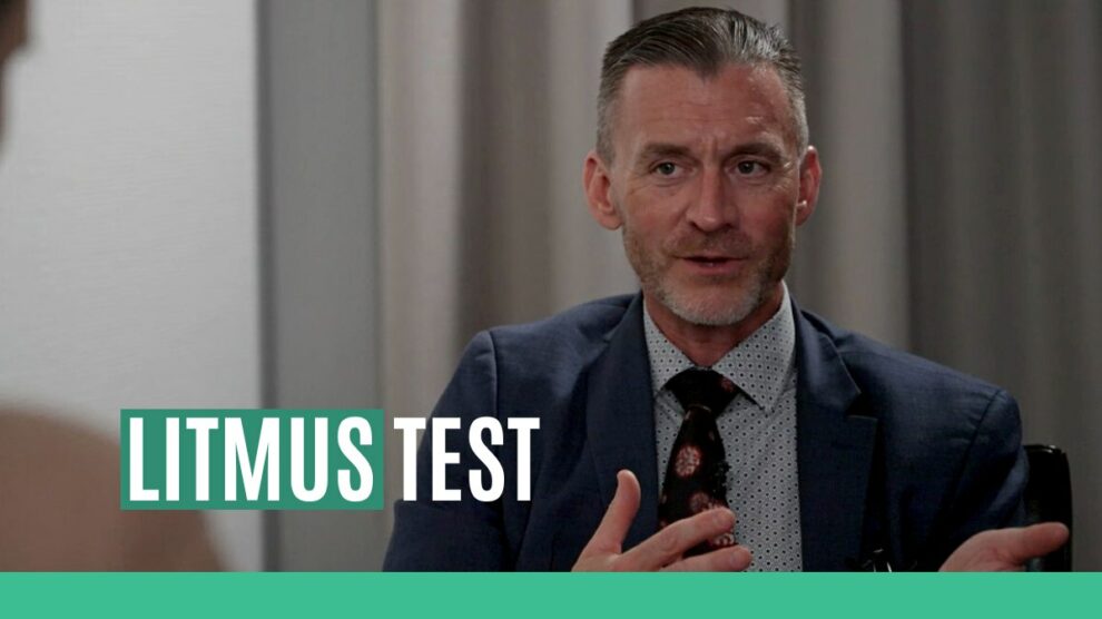 Dr. Ryan Cole | NARRATIVE by Robert Cibis #128 Litmus Test The crisis of health measures has been a litmus test to each of us and to our society as a system. Ryan Cole explains to Robert Cibis why he became not just the doctor's doctor as a pathologist, but also an educator of free thinking as a scientist.