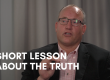 Dr. Pierre Kory, American physician and author, gives a valuable lesson about spotting the truth and explains what propaganda and censorship are. But how do you find reliable information then? Kory suggests what qualities to look for in a truth teller.