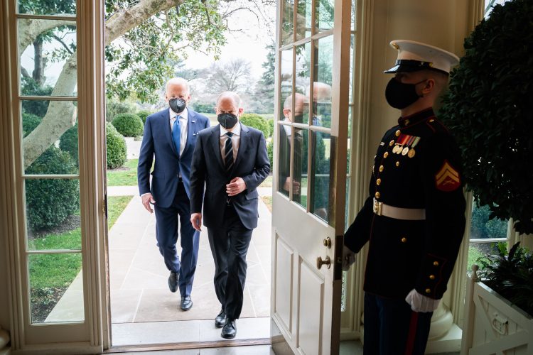 Scholz, appena eletto, ricevuto da Biden nel febbraio 2022
