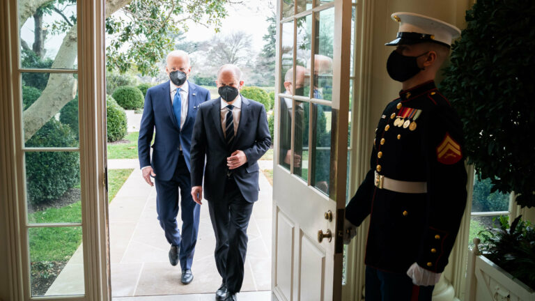 Scholz, appena eletto, ricevuto da Biden nel febbraio 2022