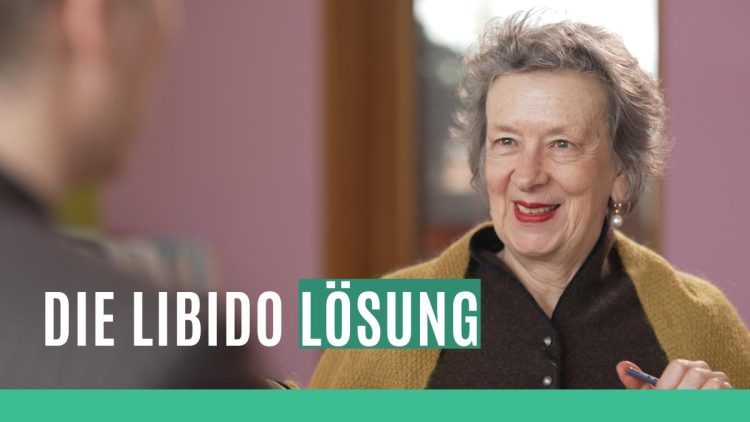 Jeannette Fischer | NARRATIVE by Robert Cibis #138 Die Libido-Lösung Kaum jemand analysiert das Zeitgeschehen präziser und tiefgreifender als die Psychoanalytikerin Jeannette Fischer. Die Spaltung der Gesellschaft überwinden heisst, Beziehungen eingehen, “Ich” sein, statt Teil einer Gruppe, das andersartige Du als Bereicherung erleben. Robert Cibis erfährt von Ihr wie man mit den Massnahmen-Verbrechern umgehen sollte, wie man das Herrschaftsdenken überwinden kann und warum Lust und Freude der Weg in ein besseres Leben sein können.